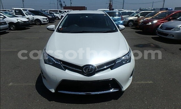 Buy Used Toyota Auris White Car in Maseru in Maseru Buy Used Toyota Auris White Car in Maseru in Maseru