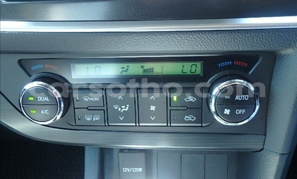 Buy Used Toyota Auris White Car in Maseru in Maseru Buy Used Toyota Auris White Car in Maseru in Maseru