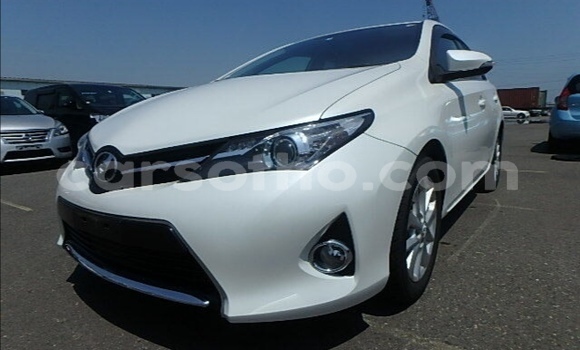Buy Used Toyota Auris White Car in Maseru in Maseru Buy Used Toyota Auris White Car in Maseru in Maseru