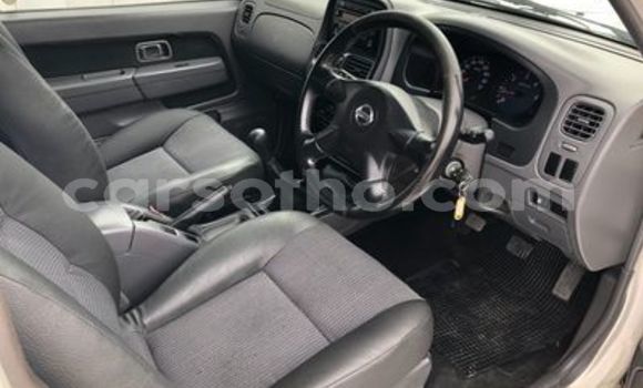 Acheter Occasion Voiture Nissan Hardbody Blanc à Maseru, Maseru Acheter Occasion Voiture Nissan Hardbody Blanc à Maseru, Maseru