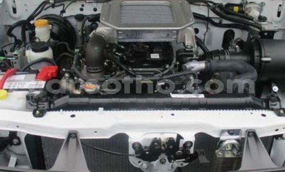 Acheter Occasion Voiture Nissan Hardbody Blanc à Maseru, Maseru Acheter Occasion Voiture Nissan Hardbody Blanc à Maseru, Maseru