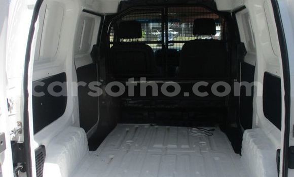 Acheter Occasion Voiture Nissan NV200 Blanc à Maseru, Maseru Acheter Occasion Voiture Nissan NV200 Blanc à Maseru, Maseru
