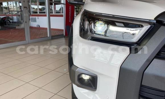 Sayi Na hannu Toyota Hilux White Mota in Maseru a Maseru Sayi Na hannu Toyota Hilux White Mota in Maseru a Maseru
