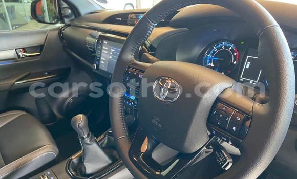 Sayi Na hannu Toyota Hilux White Mota in Maseru a Maseru Sayi Na hannu Toyota Hilux White Mota in Maseru a Maseru