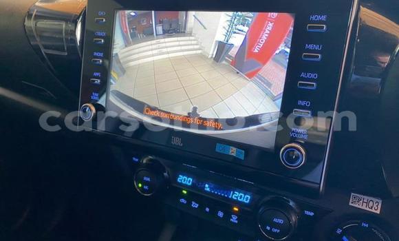 Sayi Na hannu Toyota Hilux White Mota in Maseru a Maseru Sayi Na hannu Toyota Hilux White Mota in Maseru a Maseru