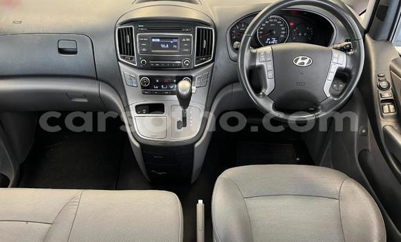 Buy Used Hyundai H1 White Car in Maseru in Maseru Buy Used Hyundai H1 White Car in Maseru in Maseru