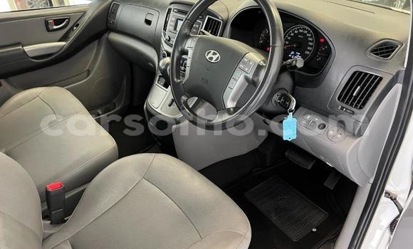 Buy Used Hyundai H1 White Car in Maseru in Maseru Buy Used Hyundai H1 White Car in Maseru in Maseru