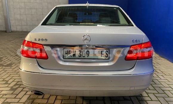Buy Used Mercedes-Benz S–Class Silver Car in Maseru in Maseru Buy Used Mercedes-Benz S–Class Silver Car in Maseru in Maseru