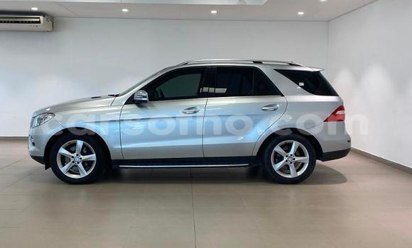 اشتري مستعمل Mercedes-Benz ML–Class Silver سيارة في Butha Buthe في Butha-Buthe اشتري مستعمل Mercedes-Benz ML–Class Silver سيارة في Butha Buthe في Butha-Buthe