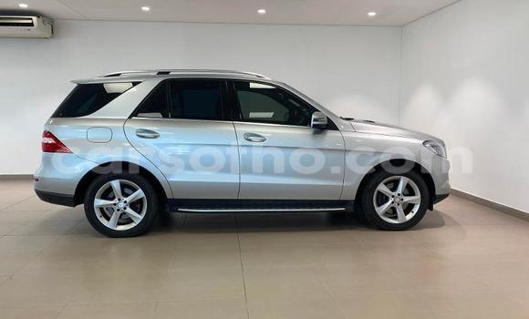 اشتري مستعمل Mercedes-Benz ML–Class Silver سيارة في Butha Buthe في Butha-Buthe اشتري مستعمل Mercedes-Benz ML–Class Silver سيارة في Butha Buthe في Butha-Buthe