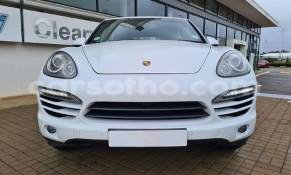 Buy Used Porsche Cayenne White Car in Maseru in Maseru Buy Used Porsche Cayenne White Car in Maseru in Maseru