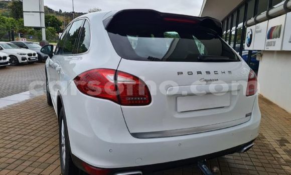 Buy Used Porsche Cayenne White Car in Maseru in Maseru Buy Used Porsche Cayenne White Car in Maseru in Maseru