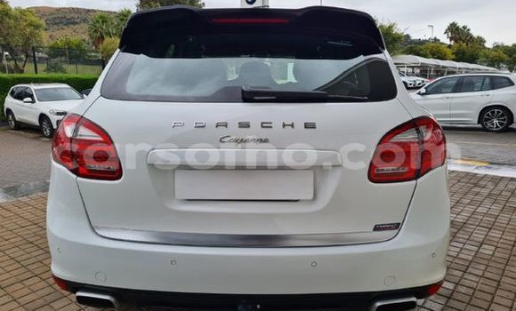Buy Used Porsche Cayenne White Car in Maseru in Maseru Buy Used Porsche Cayenne White Car in Maseru in Maseru