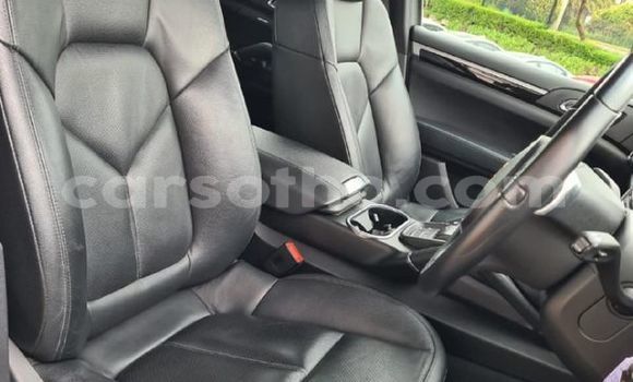 Buy Used Porsche Cayenne White Car in Maseru in Maseru Buy Used Porsche Cayenne White Car in Maseru in Maseru