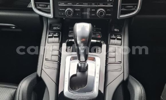Buy Used Porsche Cayenne White Car in Maseru in Maseru Buy Used Porsche Cayenne White Car in Maseru in Maseru