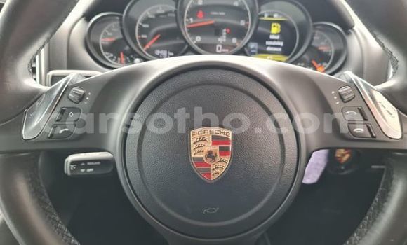 Buy Used Porsche Cayenne White Car in Maseru in Maseru Buy Used Porsche Cayenne White Car in Maseru in Maseru
