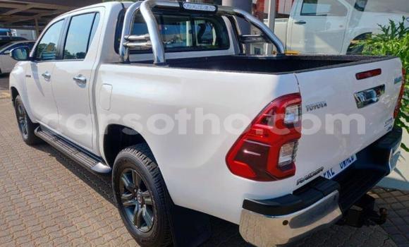 Buy Used Toyota Hilux White Car in Maseru in Maseru Buy Used Toyota Hilux White Car in Maseru in Maseru