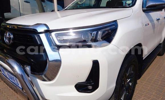 Buy Used Toyota Hilux White Car in Maseru in Maseru Buy Used Toyota Hilux White Car in Maseru in Maseru