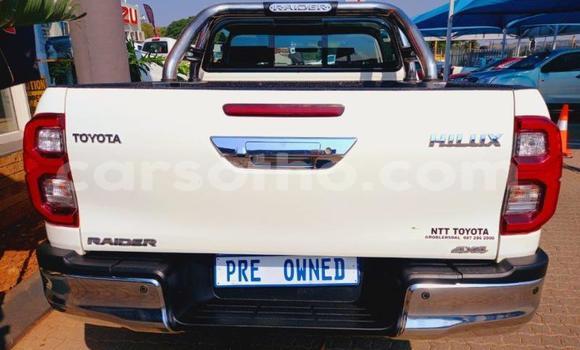 Buy Used Toyota Hilux White Car in Maseru in Maseru Buy Used Toyota Hilux White Car in Maseru in Maseru