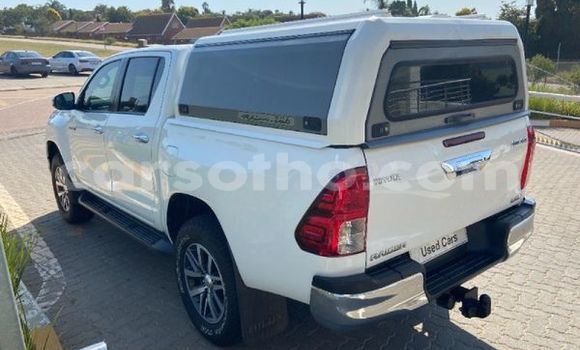 اشتري مستعمل Toyota Hilux White سيارة في Maseru في Maseru اشتري مستعمل Toyota Hilux White سيارة في Maseru في Maseru