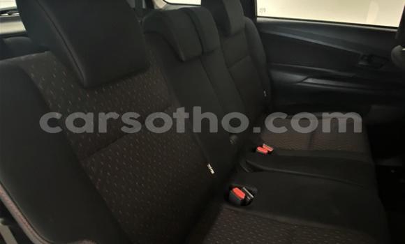 Sayi Na hannu Toyota Avanza Silver Mota in Butha Buthe a Butha-Buthe Sayi Na hannu Toyota Avanza Silver Mota in Butha Buthe a Butha-Buthe