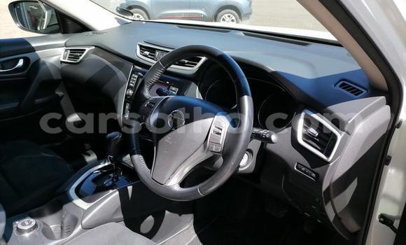 Sayi Na hannu Nissan X–Trail White Mota in Maputsoa a Leribe Sayi Na hannu Nissan X–Trail White Mota in Maputsoa a Leribe