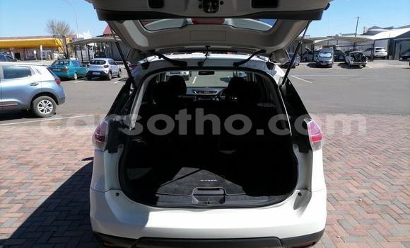 Sayi Na hannu Nissan X–Trail White Mota in Maputsoa a Leribe Sayi Na hannu Nissan X–Trail White Mota in Maputsoa a Leribe