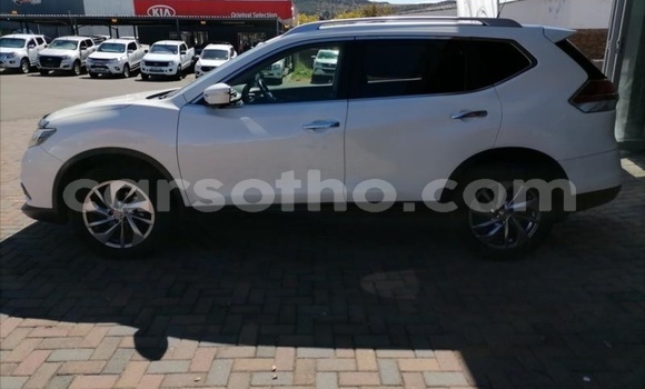 Sayi Na hannu Nissan X–Trail White Mota in Maputsoa a Leribe Sayi Na hannu Nissan X–Trail White Mota in Maputsoa a Leribe