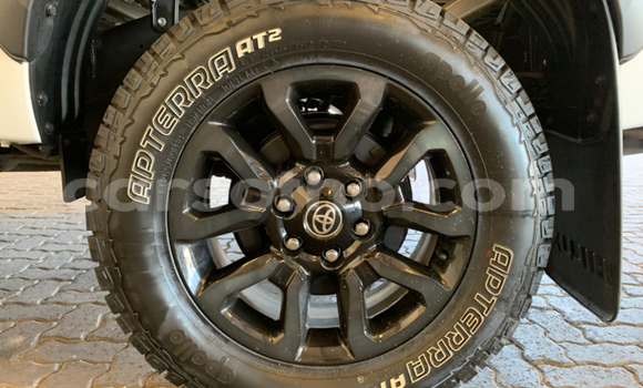 Acheter Occasion Voiture Toyota Hilux Blanc à Import - Dubai, Maseru Acheter Occasion Voiture Toyota Hilux Blanc à Import - Dubai, Maseru