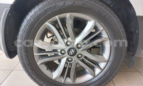 Acheter Occasion Voiture Hyundai ix35 Gris à Maseru, Maseru Acheter Occasion Voiture Hyundai ix35 Gris à Maseru, Maseru