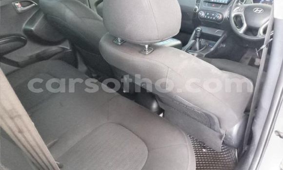Acheter Occasion Voiture Hyundai ix35 Gris à Maseru, Maseru Acheter Occasion Voiture Hyundai ix35 Gris à Maseru, Maseru