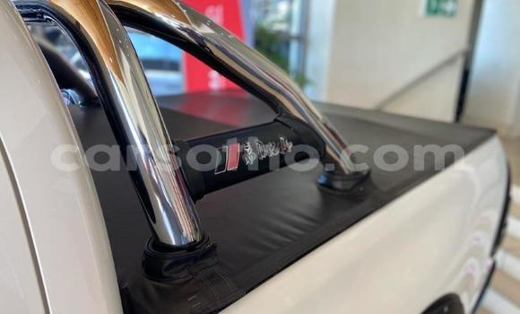 Acheter Occasion Voiture Toyota Hilux Blanc à Maputsoa, Leribe Acheter Occasion Voiture Toyota Hilux Blanc à Maputsoa, Leribe