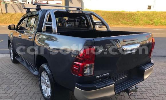 Buy Used Toyota Hilux Silver Car in Maseru in Maseru Buy Used Toyota Hilux Silver Car in Maseru in Maseru