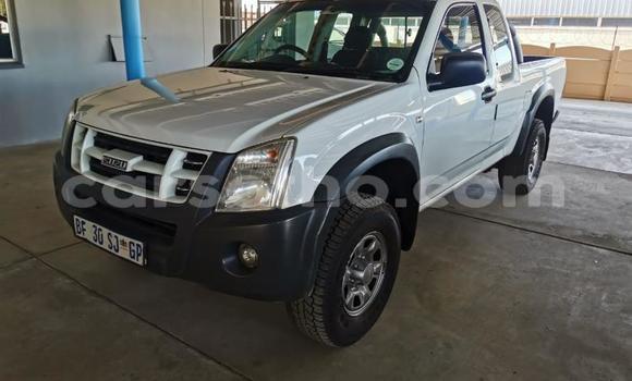 Buy Used Isuzu KB White Car in Maseru in Maseru Buy Used Isuzu KB White Car in Maseru in Maseru