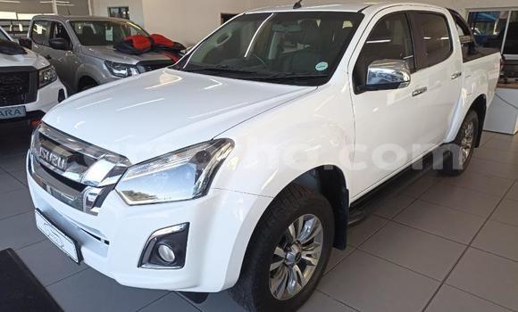 Buy Used Isuzu KB White Car in Maseru in Maseru Buy Used Isuzu KB White Car in Maseru in Maseru