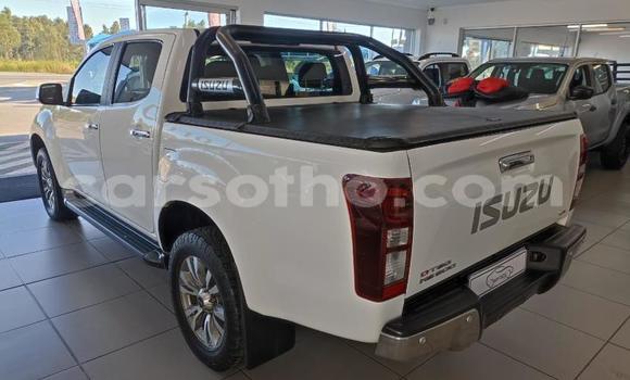 Buy Used Isuzu KB White Car in Maseru in Maseru Buy Used Isuzu KB White Car in Maseru in Maseru