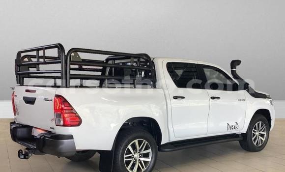 Buy Used Toyota Hilux White Car in Maseru in Maseru Buy Used Toyota Hilux White Car in Maseru in Maseru