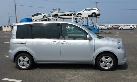 Buy Used Toyota Sienta Silver Car in Maseru in Maseru Buy Used Toyota Sienta Silver Car in Maseru in Maseru