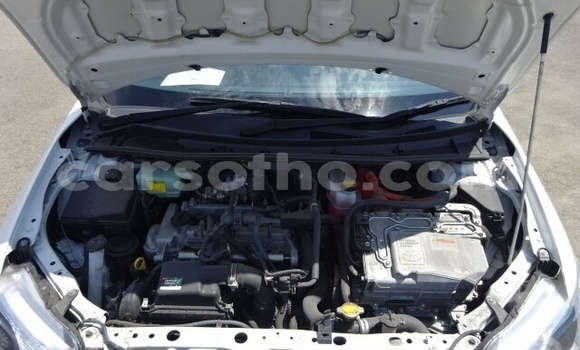 Buy Used Toyota Axio White Car in Maseru in Maseru Buy Used Toyota Axio White Car in Maseru in Maseru