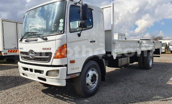 اشتري مستعمل Hino Ranger White شاحنة في Maseru في Maseru اشتري مستعمل Hino Ranger White شاحنة في Maseru في Maseru