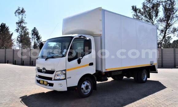 Buy Used Hino 300 Series White Truck in Maseru in Maseru Buy Used Hino 300 Series White Truck in Maseru in Maseru
