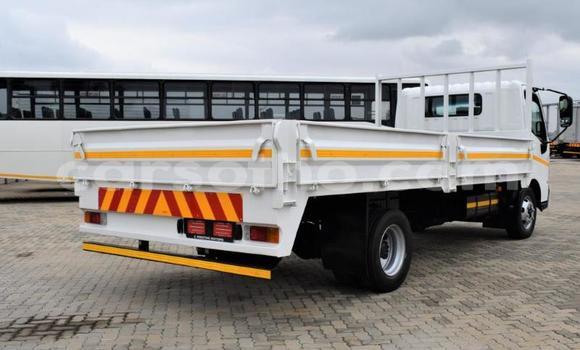 Buy Used Hino 300 Series White Truck in Maseru in Maseru Buy Used Hino 300 Series White Truck in Maseru in Maseru