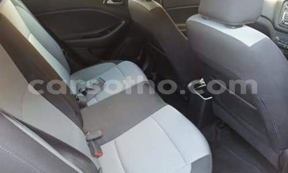 Sayi Na hannu Hyundai i20 Beige Mota in Thaba–Tseka a Mafeteng Sayi Na hannu Hyundai i20 Beige Mota in Thaba–Tseka a Mafeteng