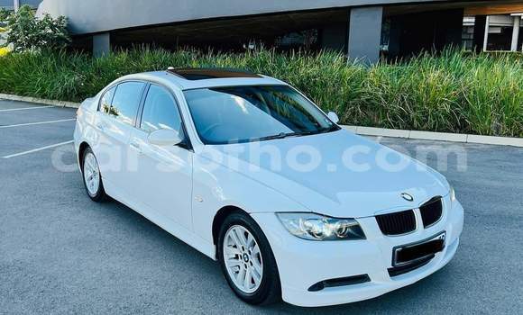 Sayi Na hannu BMW 3–Series White Mota in Maputsoa a Leribe Sayi Na hannu BMW 3–Series White Mota in Maputsoa a Leribe