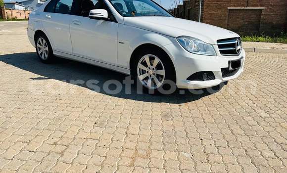 Buy Used Mercedes-Benz C–Class White Car in Maputsoe in Leribe Buy Used Mercedes-Benz C–Class White Car in Maputsoe in Leribe