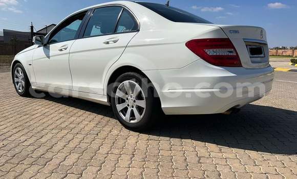 Buy Used Mercedes-Benz C–Class White Car in Maputsoe in Leribe Buy Used Mercedes-Benz C–Class White Car in Maputsoe in Leribe