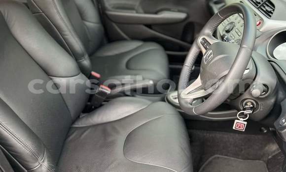 Sayi Na hannu Honda Jazz Silver Mota in Maseru a Maseru Sayi Na hannu Honda Jazz Silver Mota in Maseru a Maseru