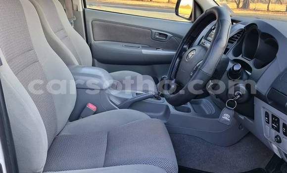 Acheter Occasion Voiture Toyota Hilux Blanc à Maseru, Maseru Acheter Occasion Voiture Toyota Hilux Blanc à Maseru, Maseru