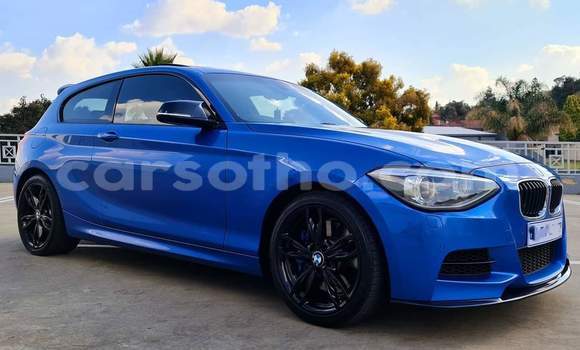Sayi Na hannu BMW 1M Blue Mota in Maseru a Maseru Sayi Na hannu BMW 1M Blue Mota in Maseru a Maseru