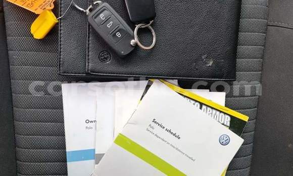 Acheter Occasion Voiture Volkswagen Polo Blanc à Maputsoe, Leribe Acheter Occasion Voiture Volkswagen Polo Blanc à Maputsoe, Leribe